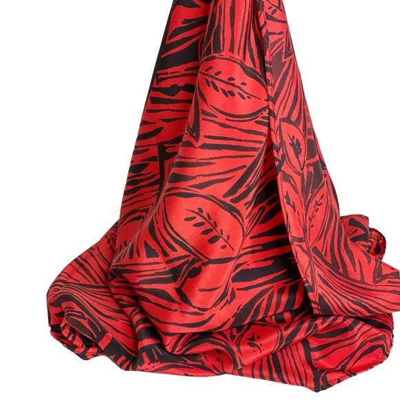 NWT SILKLETTE Impassioned 100% Fine Silk Kerchief Scarf RED/BLACK - Picture 2 of 3
